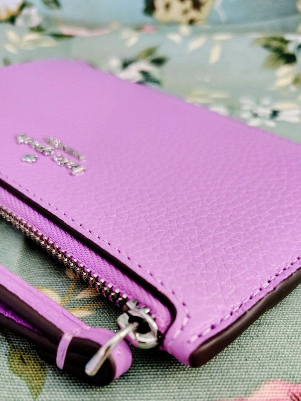 Kate Spade Lavender Wristlet Wallet NWT $129 - Picture 4 of 14